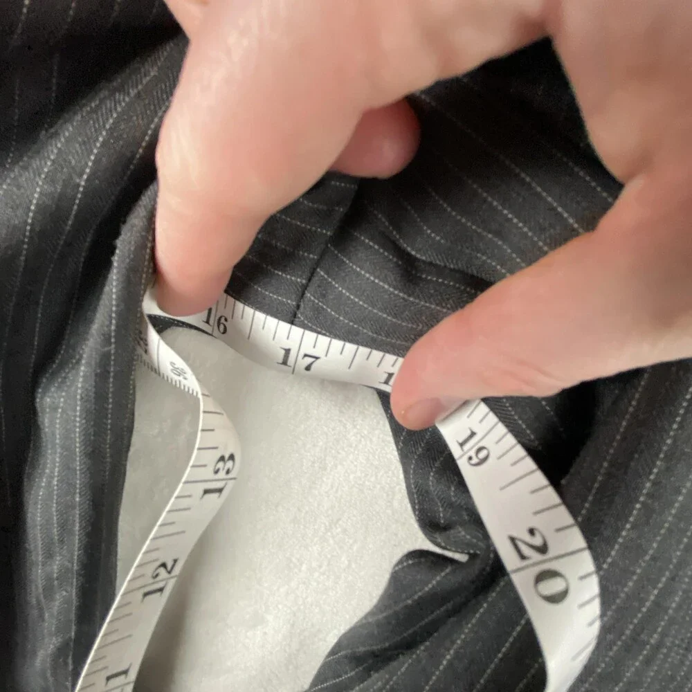 Tommy Hilfiger Suit Jacket Mens 40R Gray Pinstripe 100% Wool 2 Button Blazer